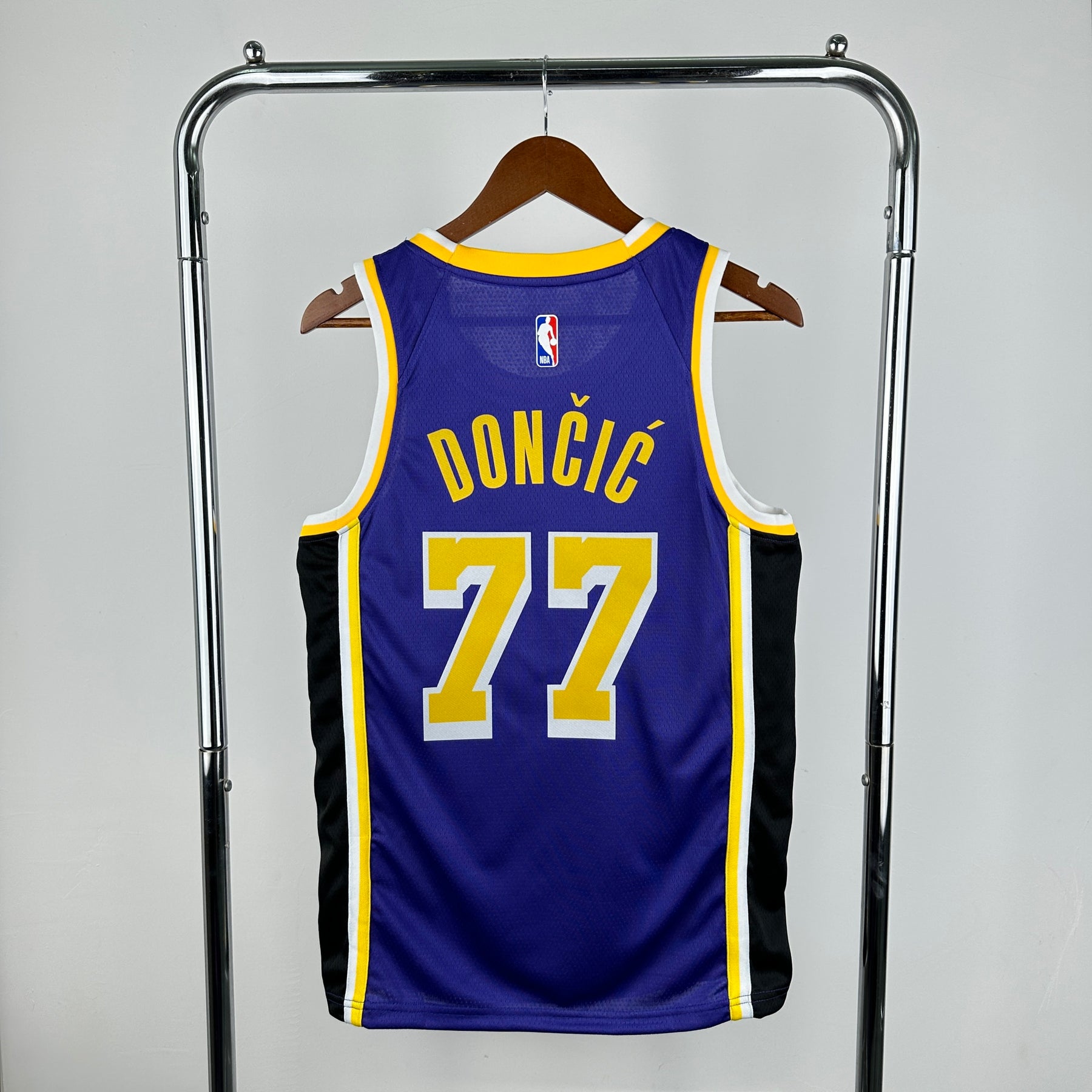 Regata Los Angeles Lakers Statement Edition