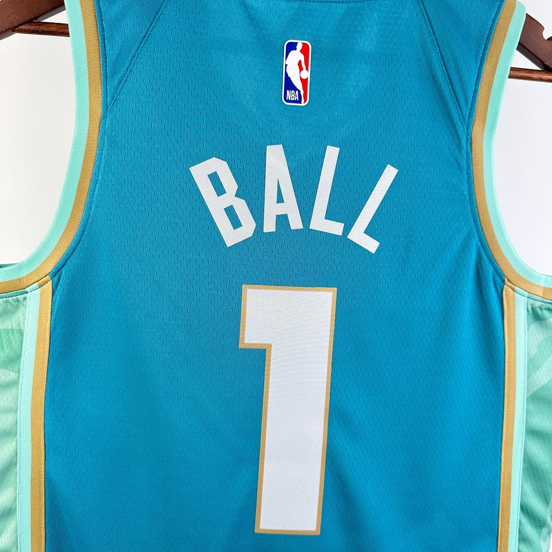 Regata Charlotte Hornets City Edition 23/24