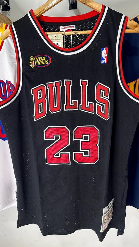 Regata Chicago Bulls Mitchell & Ness Preta