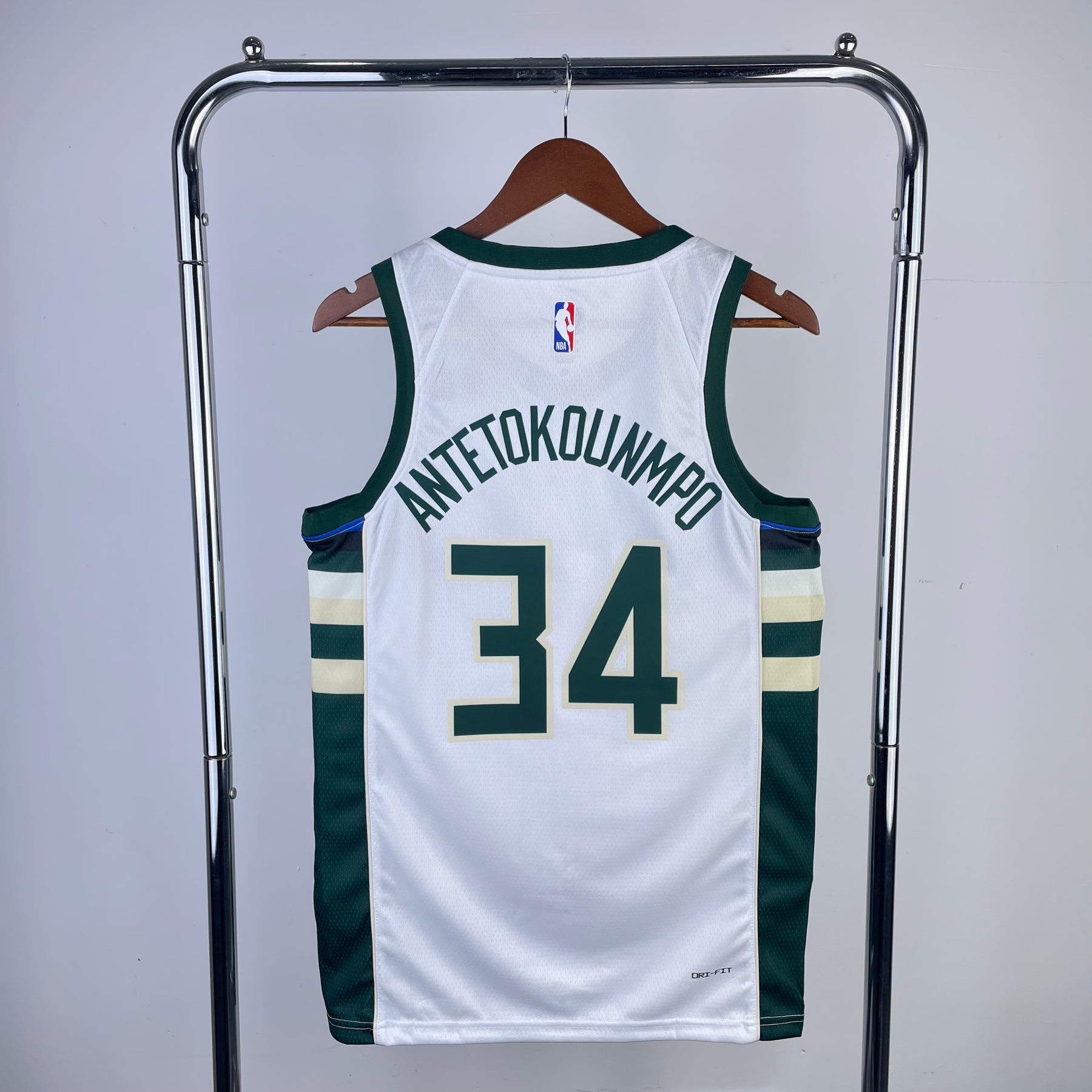 Regata Milwaukee Bucks Association Edition