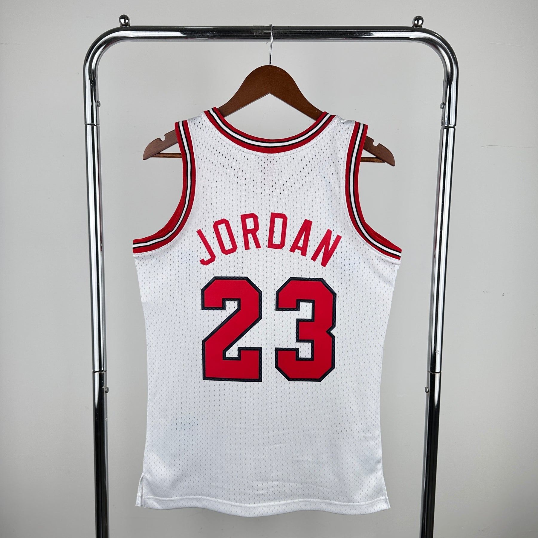 Regata Mitchell & Ness  Chicago Bulls 1984-1985 Branca