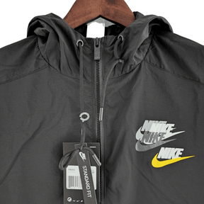 Corta Vento Nike SportWear - Preto