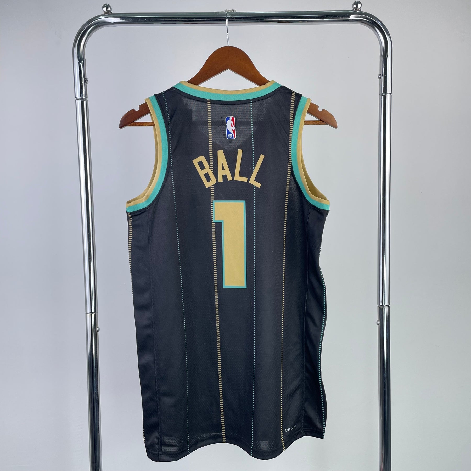 Regata Charlotte Hornets City Edition