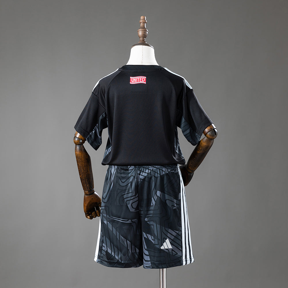 Manchester United 26/27 Goalkeeper Kids Kit
